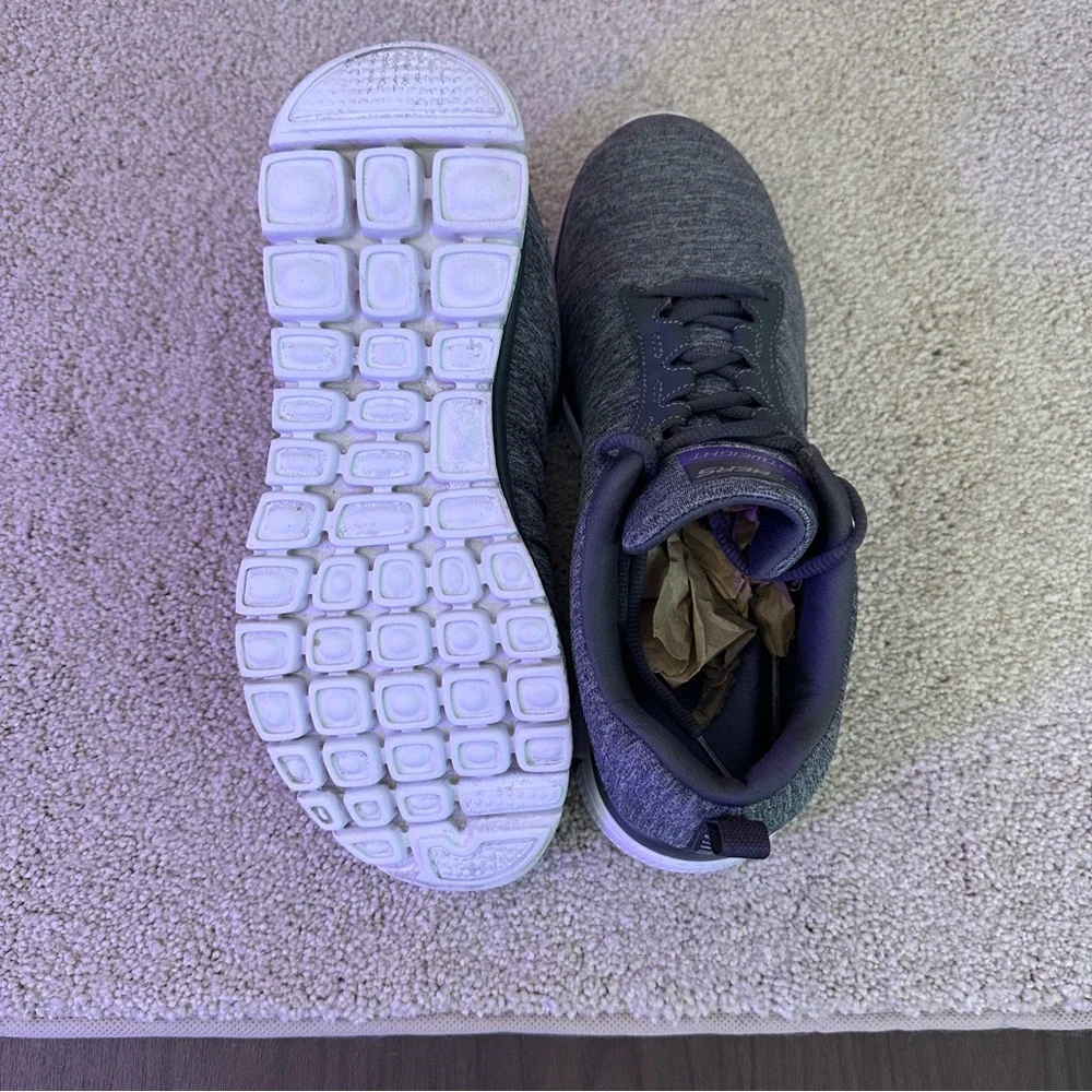 Skechers Gray and Black Sneakers with Cushioned Sole‎